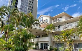 Outrigger Burleigh